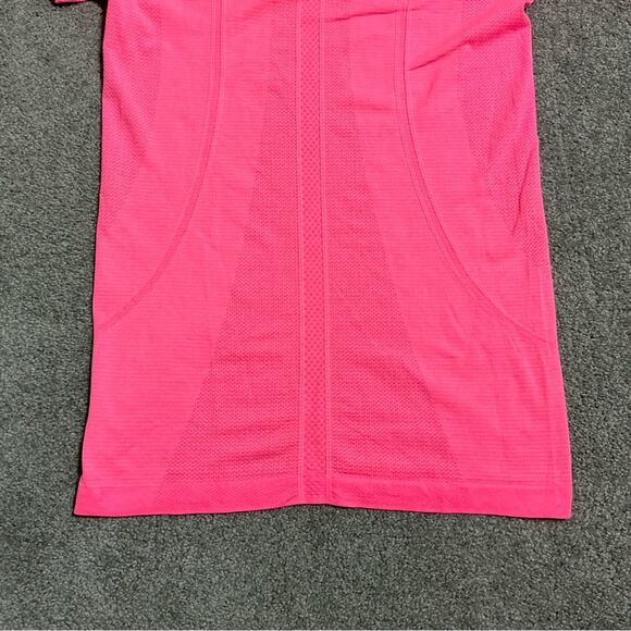 Lululemon Run: Swiftly Tech V Neck size 8 - Picture 5 of 8